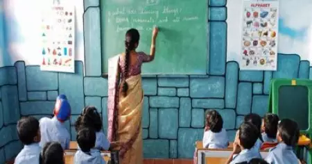 സ്‌കൂളുകളില്‍ സാറും, മാഡവും വേണ്ട; 'ടീച്ചര്‍' വിളി മതിയെന്ന് ബാലാവകാശ കമ്മീഷന്‍