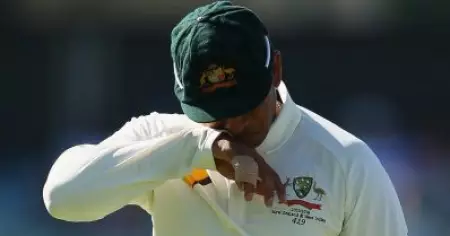 ഉസ്മാൻ ഖവാജയെ ഡബിൾ സെഞ്ച്വറി അടിക്കാൻ സമ്മതിക്കാതെ ഓസിസ് ക്യാപ്റ്റൻ; ചതിയെന്ന് ആരാധകർ