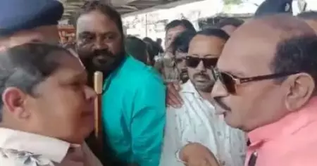 ഒഡീഷയില്‍ വനിതാ പൊലീസുകാരിയെ തള്ളിയിട്ട് പ്രതിപക്ഷനേതാവ്; ബി.ജെ.പി നേതാവിന്റെ നടപടിക്കെതിരെ പ്രതിഷേധം; വീഡിയോ