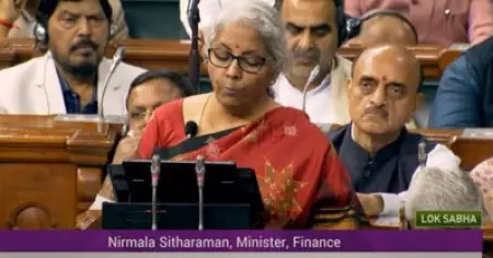 ലോകം ഇന്ത്യയെ അഭിനന്ദിക്കുന്നു; പ്രതികൂല കാലാവസ്ഥയിലും ഇന്ത്യന്‍ സാമ്പത്തിക രംഗം ഭദ്രം: നിര്‍മല സീതാറാം
