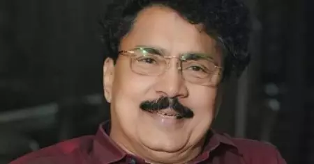 യഥാര്‍ത്ഥ പേര് ശശിധരന്‍ പി.കെ; ജനനതീയതിയിലും കൃത്രിമം കാട്ടി; പി.കെ. ശശിക്കെതിരെ എല്‍.ഡി.എഫ്