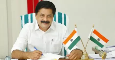 വാര്‍ത്ത തെറ്റാണെന്നറിഞ്ഞ് പ്രസിദ്ധീകരണത്തിന് നല്‍കുന്നതിനെ എന്ത് തരത്തിലുള്ള മാധ്യമ പ്രവര്‍ത്തനമെന്നാണ് വിളിക്കേണ്ടത്? മാതൃഭൂമിക്കും  ദീപികക്കുമെതിരെ റോഷി അഗസ്റ്റിന്‍