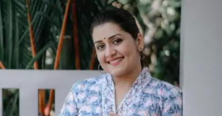 ശരിക്കും ഞാനൊരു സൈക്കോയാണ്, ദേഷ്യം വരുമ്പോള്‍ പിന്നെ പറയേണ്ട: സരയു