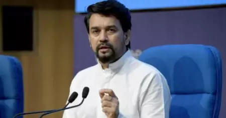 വിദേശത്ത് പോയി ഇന്ത്യയെ അപകീർത്തിപ്പെടുത്തുന്നത് രാഹുൽ ​ഗാന്ധിക്ക് ശീലമായി; മോദി ജനപ്രിയനായത് അം​ഗീകരിക്കാൻ പറ്റാത്തതാണ് പ്രശ്നം: അനുരാ​ഗ് താക്കൂർ