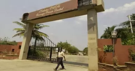 കൊക്കോകോള കൈവശമുള്ള പ്ലാച്ചിമടയിലെ 35 ഏക്കര്‍ ഭൂമി സര്‍ക്കാരിന് തിരിച്ച് നല്‍കും; മുഖ്യമന്ത്രിക്ക് കമ്പനി കത്ത് നല്‍കി