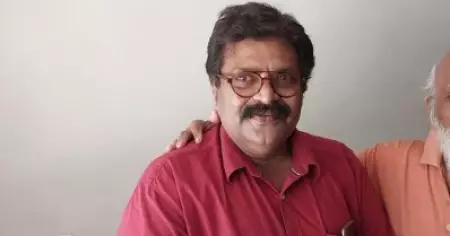 സവര്‍ക്കറുടെ കഥ സിനിമയാക്കാന്‍ രാമസിംഹന്‍; 'ഷൂ തരാന്‍ ബാറ്റാ കമ്പനി റെഡി'യെന്ന് പ്രേക്ഷകര്‍