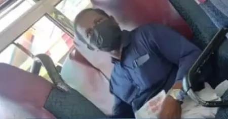 സ്വകാര്യ ബസില്‍ യുവതിക്ക് നേരെ നഗ്നതാ പ്രദര്‍ശനം; ദൃശ്യങ്ങള്‍ പങ്കുവെച്ച് യുവതി; സ്വമേധയാ കേസെടുക്കുമെന്ന് പൊലീസ്