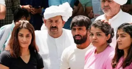 ഗുസ്തി താരങ്ങള്‍ക്ക് നീതി ഉറപ്പാക്കും; കര്‍ഷകര്‍ മുസഫര്‍ നഗറില്‍ ഖാപ് മഹാപഞ്ചായത്ത് നടത്തി