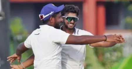 ഒറ്റ മത്സരത്തില്‍ 13 വിക്കറ്റ്, ഇപ്പോഴും തുടരുന്നു; ആക്രമണമവസാനിപ്പിക്കാതെ സഞ്ജുവിന്റെ പടയാളി