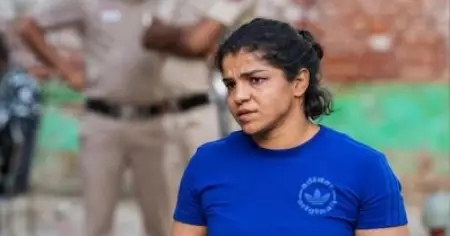 പോക്‌സോ കേസില്‍ അവര്‍ സമ്മര്‍ദവും ഭീഷണിയും നേരിട്ടിരുന്നു; തുടര്‍ നടപടികള്‍ തീരുമാനിക്കുക കുറ്റപത്രം പഠിച്ചതിന് ശേഷം: സാക്ഷി മാലിക്
