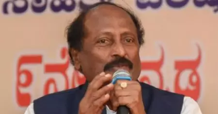 സവര്‍ക്കര്‍ ധീരദേശാഭിമാനിയാണെന്ന് വിളിച്ചുപറയണം, മുസ്‌ലിങ്ങളെ
അധിക്ഷേപിക്കണം; 15 മാസത്തിനിടെ ലഭിച്ചത് 13 ഭീഷണിക്കത്തുകള്‍: കുംവി