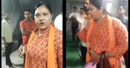 ഡെറാഡൂണില്‍ ക്ഷേത്രമുറ്റത്ത് മുസ്‌ലിം വിരുദ്ധ മുദ്രാവാക്യം വിളി; മൈക്ക് വാങ്ങിവെച്ച് ക്ഷേത്ര ഭാരവാഹികള്‍