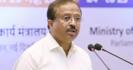 പൂര്‍ണ വസ്ത്രം ധരിച്ചുകൊണ്ട് സൂംബ ഡാന്‍സ് ചെയ്യാമെങ്കില്‍ എന്തിനാണ് അല്‍പ്പവസ്ത്രമാക്കുന്നത്? വി. മുരളീധരന്‍