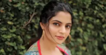 ഫെമിനിസ്റ്റ് ആകുന്നതില്‍ എന്താണ് തെറ്റ്? എല്ലാവര്‍ക്കും നിലപാട് ഉണ്ടാകണം: നിഖില വിമല്‍