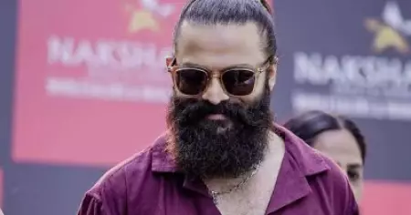 എനിക്ക് രാഷ്ട്രീയമില്ല; സംഭരിച്ച നെല്ലിന് ആറ് മാസമായിട്ടും പണം കൊടുക്കാത്തത് അനീതിയല്ലേ: ജയസൂര്യ