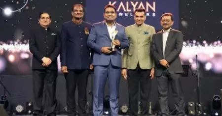 ഇന്ത്യ ഇന്റര്‍നാഷണല്‍ ജൂവലറി ഷോ പ്രീമിയറില്‍ കല്യാണ്‍ ജുവലേഴ്‌സിന് ആദരം