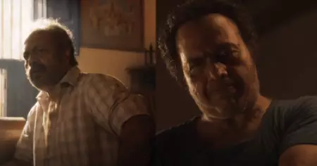 രാജാവിനേയും മലര്‍ത്തിയടിച്ച രവി; രണ്ട് സീനില്‍ മാസ് കാണിച്ച് ഷമ്മി തിലകന്‍
