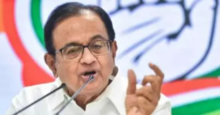 കശ്മീരില്‍ സ്വാതന്ത്ര്യം ഉള്ളത് കൊണ്ടാണോ മെഹ്ബൂബയെ വീട്ടുതടങ്കലിലാക്കിയത്; കേന്ദ്ര വാദത്തിനെതിരെ ചിദംബരം