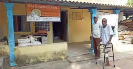 ഗുജറാത്തിൽ ദളിത്‌ ഉടമയുടെ റേഷൻ വേണ്ട; 436 റേഷൻ കാർഡുകൾ അയൽഗ്രാമത്തിലേക്ക് മാറ്റി കളക്ടർ