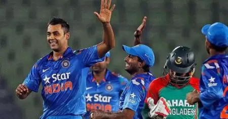 സിറാജല്ല, ബുംറയല്ല സാക്ഷാല്‍ കുംബ്ലെ വന്നാലും അയാളുടെ തട്ട് താഴ്ന്നുതന്നെ ഇരിക്കും; ബംഗ്ലാദേശ് കരഞ്ഞത് മറക്കാന്‍ പറ്റ്വോ...