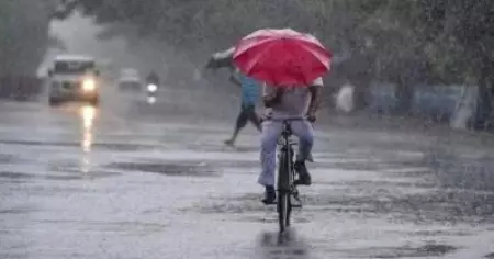 ഒറ്റപ്പെട്ട ശക്തമായ മഴ തുടരും; വിവിധ മേഖകലളില്‍ ജാഗ്രതാ നിര്‍ദേശം