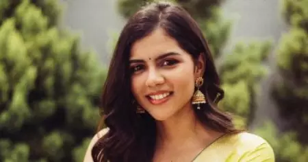ഞാനതല്ലായെന്ന് അമ്മയ്ക്ക് നന്നായി അറിയാം, അച്ഛന് ഇഷ്ടം എന്റെ ആ കഥാപാത്രം: കല്യാണി പ്രിയദർശൻ