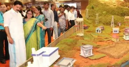 ഇടുക്കി ഡാം കാണാം; വാട്ടർ മെട്രോയിൽ കറങ്ങാം കൗതുകമായി ജലവിഭവ വകുപ്പിന്റെ പ്രദർശനം