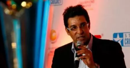 ഞങ്ങളെ ലോകത്തിന് മുന്നില്‍ നാണം കെടുത്തരുത്; പാക് മുന്‍ താരത്തിന്റെ വിവാദ പരാമര്‍ശത്തില്‍ പ്രതികരണവുമായി വസീം അക്രം