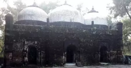 ത്രിപുരയില്‍ മുസ്‌ലിം പള്ളി ജഗന്നാഥ ക്ഷേത്രമാണെന്ന് അവകാശപ്പെട്ട് സംഘപരിവാര്‍; പള്ളിപൂട്ടി മുദ്രവെച്ച് ബി.ജെ.പി സര്‍ക്കാര്‍