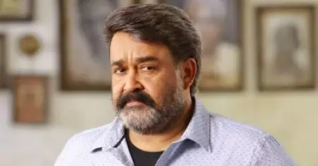 ലാലേട്ടൻ എന്നെ അടിക്കുന്നത് കണ്ട് അമ്മ പേടിച്ചു പോയി, അമ്മയെ കുറ്റം പറയാൻ പറ്റില്ല: വിന്ദുജ മേനോൻ