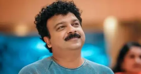എല്ലാവരെയും പോലെയല്ല അയാൾ, നന്നായി പാടുന്ന ഒരു നടനാണ് പുള്ളി: ദീപക് ദേവ്