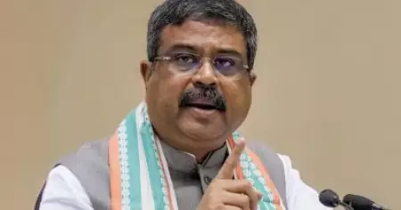 ഗാന്ധി വധം എല്ലാവര്‍ക്കും അറിയുന്ന കാര്യം; വീണ്ടും വീണ്ടും പഠിപ്പിക്കേണ്ടതില്ല: കേന്ദ്ര വിദ്യാഭ്യാസ മന്ത്രി