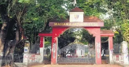 മഹാരാജാസ് കോളേജില്‍ എസ്.എഫ്.ഐ പ്രവര്‍ത്തകന് കുത്തേറ്റു