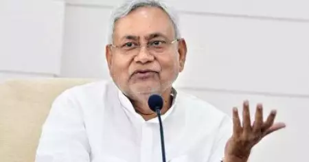 വീണ്ടും കളം മാറി നിതീഷ് കുമാർ; ബിഹാർ മുഖ്യമന്ത്രി സ്ഥാനം രാജിവെച്ചു