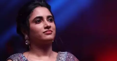 മാസ് ഹീറോയുടെ കൂടെയാണ്, ശ്രദ്ധയോടെ അഭിനയിക്കണമെന്ന് മാതാപിതാക്കള്‍ ഉപദേശിച്ചു: പ്രിയങ്ക മോഹന്‍