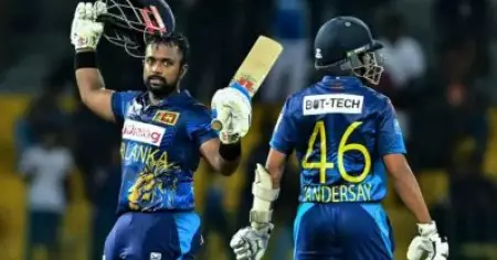 വല്ലാത്തൊരു തിരിച്ചടി; വെറുതെ ഒരു സെഞ്ച്വറി അടിച്ചു