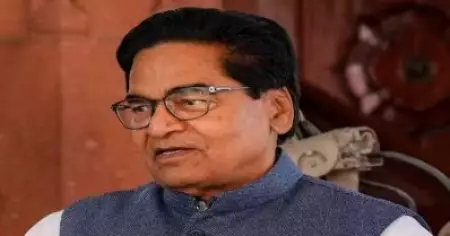 ഔറംഗസേബ് തകര്‍ത്തതിനേക്കാളധികം ബുദ്ധ സ്തൂപങ്ങള്‍ നശിപ്പിച്ചത് ശങ്കരാചാര്യന്മാരുടെ ശിഷ്യന്മാര്‍: സമാജ്‌വാദി
നേതാവ്