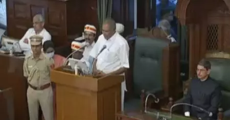ആരിഫ് മുഹമ്മദ് ഖാന് പിന്നാലെ ആര്‍.എന്‍. രവിയും; ഇത്തവണ വിയോജിപ്പ് പ്രകടമാക്കി നയപ്രഖ്യാപനം വായിക്കാതെ സഭ വിട്ടു