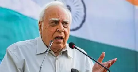 കോണ്‍ഗ്രസ് ഉന്നയിച്ച പരാതികളില്‍ തെരഞ്ഞെടുപ്പ് കമ്മീഷന്‍ വിശദീകരണം നല്‍കണം: കപില്‍ സിബല്‍