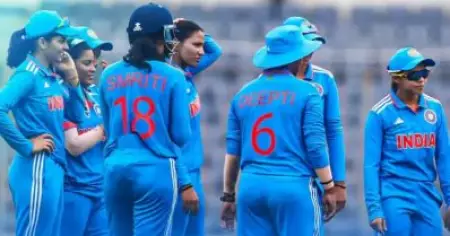 ബംഗ്ലാദേശിനെ എറിഞ്ഞ് വീഴ്ത്തി റെക്കോഡ് നേട്ടത്തില്‍ ഇന്ത്യന്‍ കരുത്ത്; ഇവള്‍ ബോള്‍ട്ടിനെപ്പോലെയാ...!