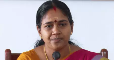 പൊലീസില്‍ 60 ശതമാനവും മോദി ഫാന്‍സ്; പിണറായിയെ കാണുമ്പോള്‍ അരിവാളുപോലെ വളയില്ല: ശോഭ സുരേന്ദ്രന്‍