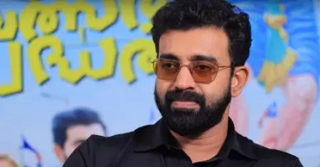 അവസരം ചോദിച്ചിട്ട് തരാത്ത ആ സംവിധായകനൊപ്പമായിരുന്നു പത്തൊമ്പതാം നൂറ്റാണ്ടിന്റെ ലോഞ്ചിന് എന്റെ സീറ്റ്: സിജുവില്‍സണ്‍