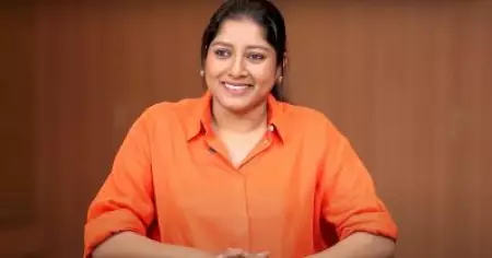 ആ ഫോട്ടോ കണ്ടാണ് അവര്‍ എന്നെ അകം സിനിമയില്‍ അഭിനയിക്കാന്‍ വിളിച്ചത്: അനുമോള്‍