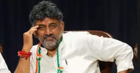 എം.എല്‍.എമാര്‍ രണ്ടുകെട്ടി ബെംഗളൂരുവില്‍ തന്നെ തുടരുന്നു : വിവാദമായി ഡി.കെ.ശിവകുമാറിന്റെ പരാമര്‍ശം