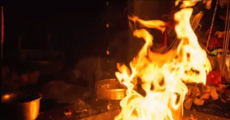 ദല്‍ഹിയില്‍ ഇലക്ട്രിക് കടയിയില്‍ തീപിടിത്തം; നാല് മരണം