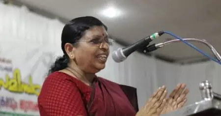 ശാരീരിക പീഡനം ഏല്‍പ്പിക്കാന്‍ ഭര്‍ത്താവിന് അവകാശമുണ്ടെന്ന് ചിന്തിക്കുന്ന പൊലീസ് ഉദ്യോഗസ്ഥര്‍ സേനക്ക് അപമാനം: പി. സതീദേവി