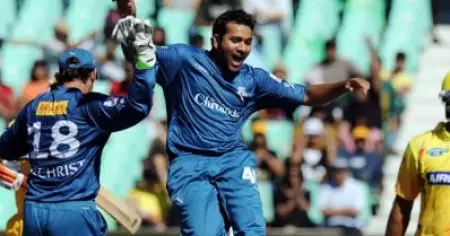 2009ല്‍ ഇതേ ദിവസം, രോഹിത് ശര്‍മ മുംബൈയുടെ മൂന്ന് വിക്കറ്റ് വീഴ്ത്തി ചരിത്രം കുറിച്ച ദിവസം; ഗില്ലി തൊടുത്ത ബ്രഹ്‌മാസ്ത്രം ഇന്ന് ഇതിഹാസം