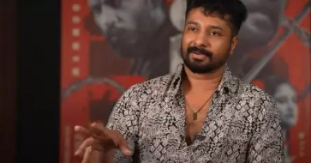 ഫോണ്‍ കോളിലൂടെ കഥ കേട്ട് ചെയ്യാമെന്നേറ്റു; അങ്ങനെ ഒരനുഭവം ആദ്യമായിട്ട്: ശബരീഷ് വര്‍മ