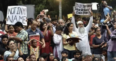 ഇസ്രഈലിനെതിരെ ദല്‍ഹിയില്‍ കനത്ത പ്രക്ഷോഭം; നെതന്യാഹുവിനെ യുദ്ധക്കുറ്റങ്ങള്‍ക്ക് വിചാരണ ചെയ്യണമെന്ന് യെച്ചൂരി