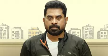 ഇനി എക്‌സ്ട്രാ ഡീസന്റായി സുരാജ്; പുതിയ ചിത്രത്തിന്റെ ടൈറ്റില്‍ പോസ്റ്റര്‍ പുറത്ത്